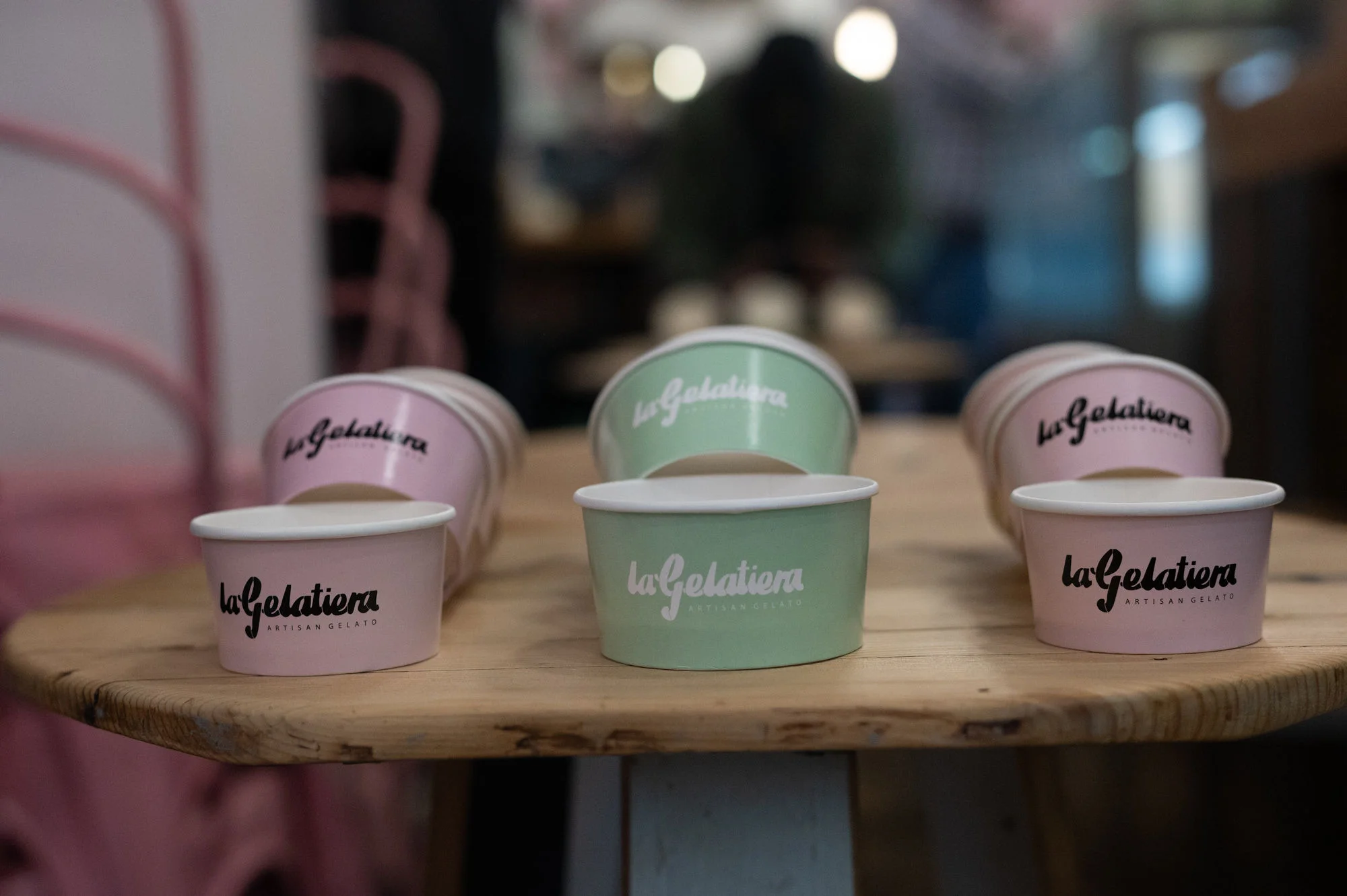 La Gelatiera branded cups display