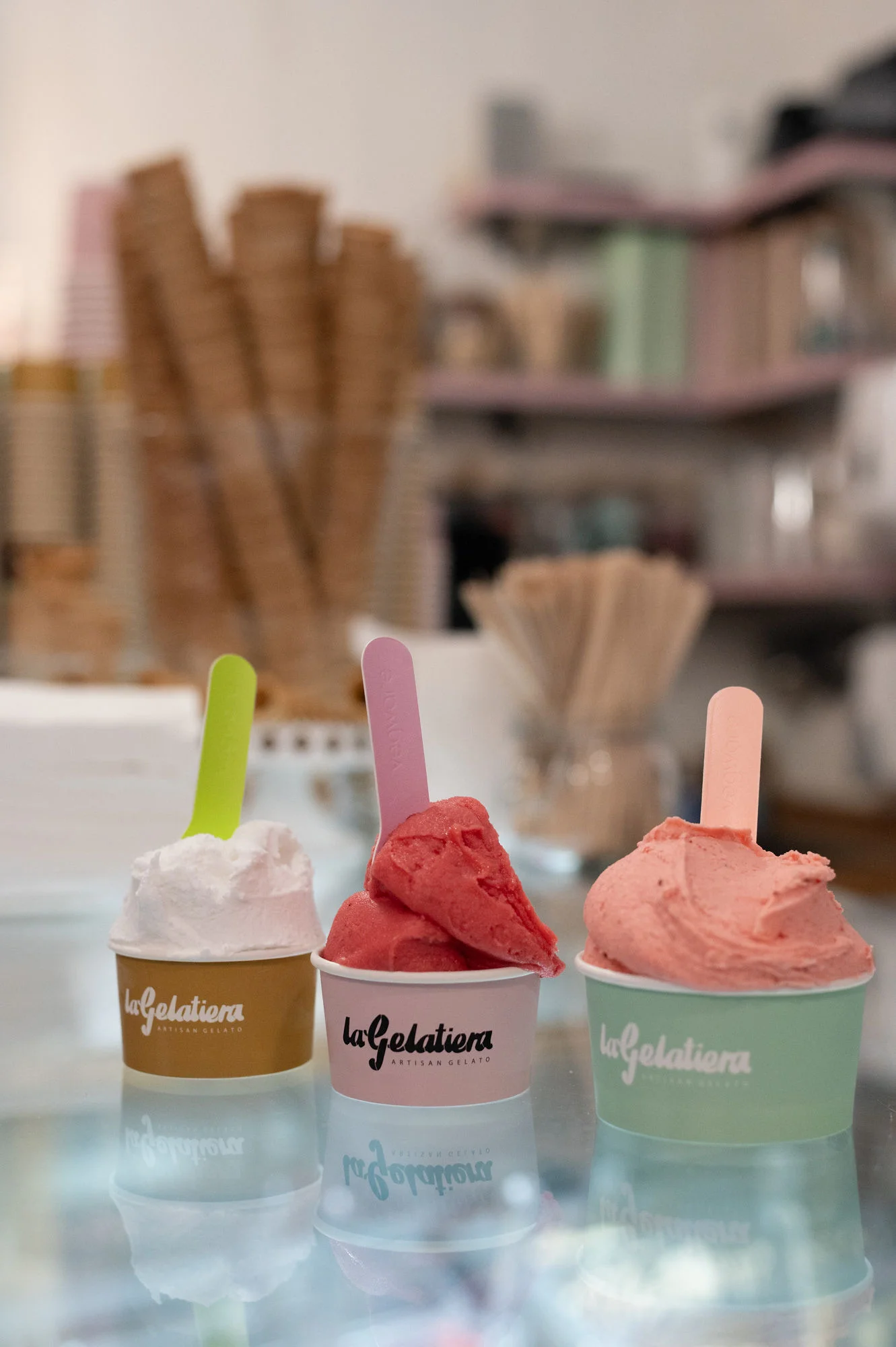 Branded gelato cups with gelato